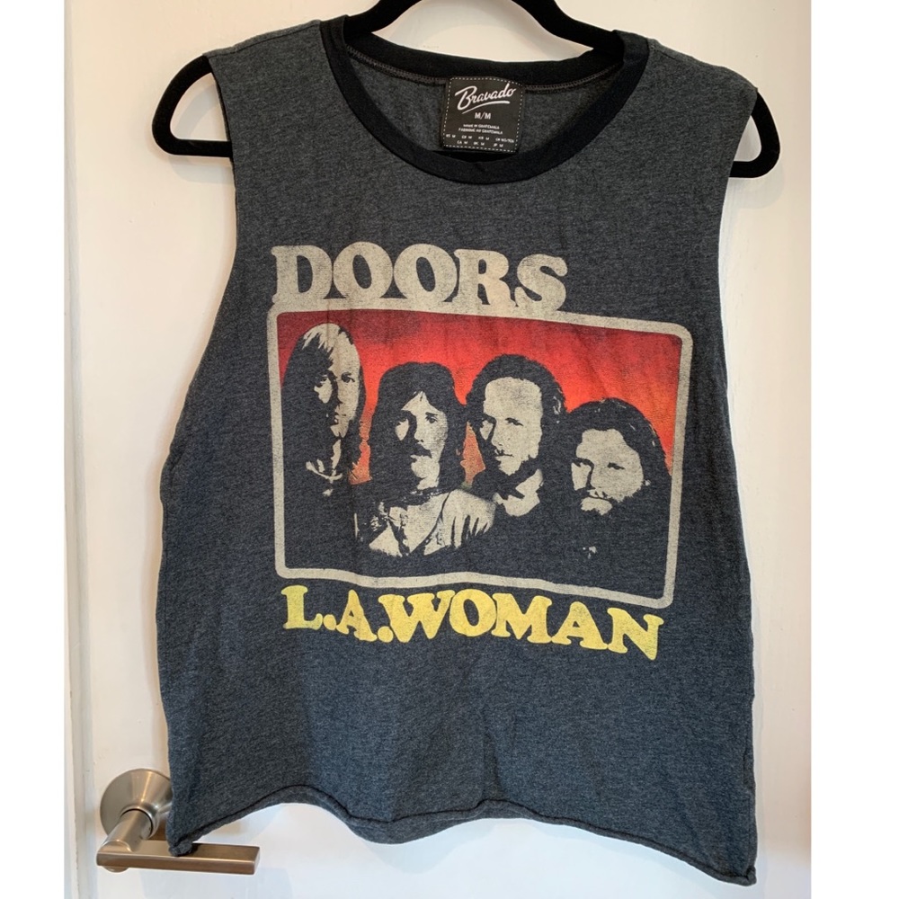 ** The DOORS band T-shirt **